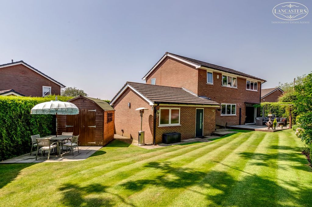 Property photo 2 of 47 Rear Garden
