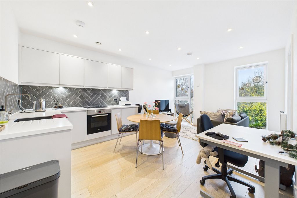 Property photo 2 of 6 Picture No. 04