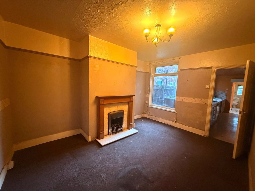 Property photo 3 of 12 Picture No. 11