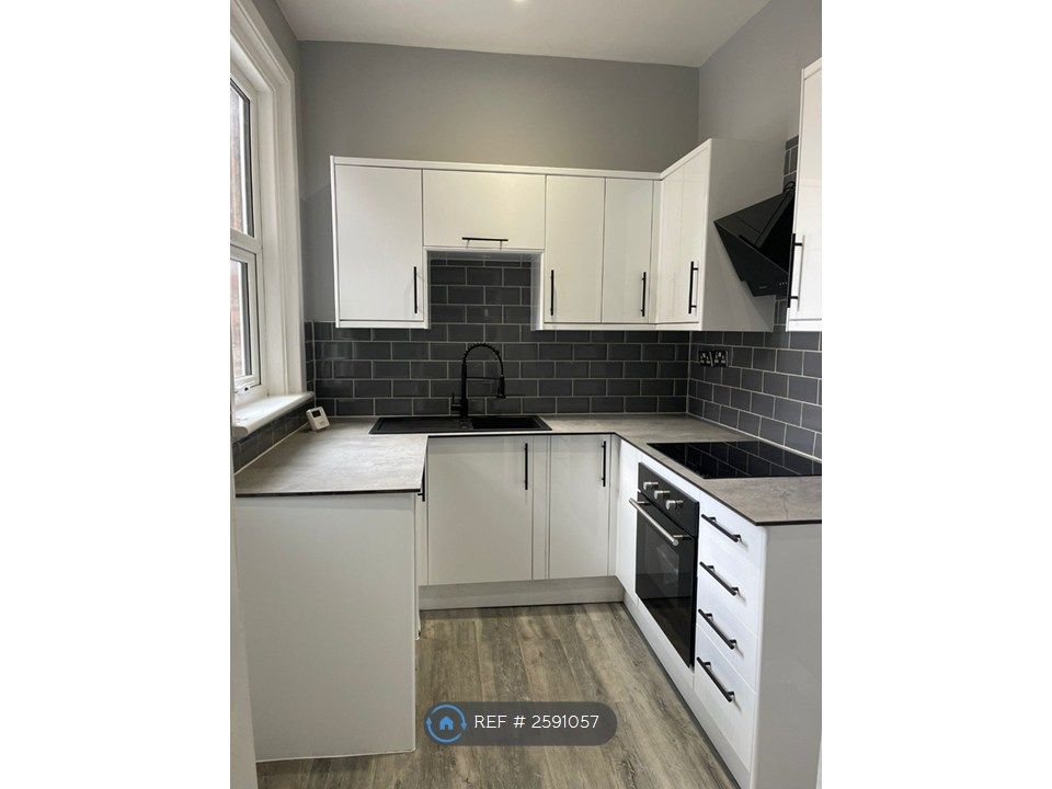 Property photo 2 of 16 Kitchen