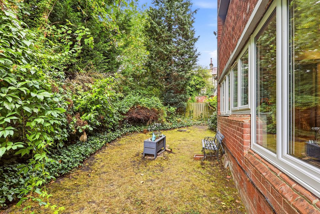 Property photo 2 of 19