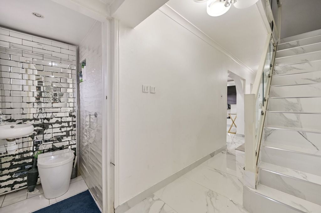 Additional image 11 of 4 bed end terrace house for saleSouthcote Avenue, Feltham TW13