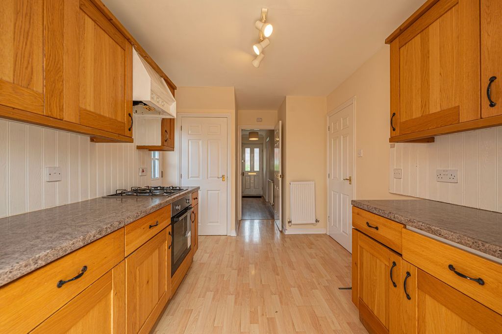 Property photo 2 of 48