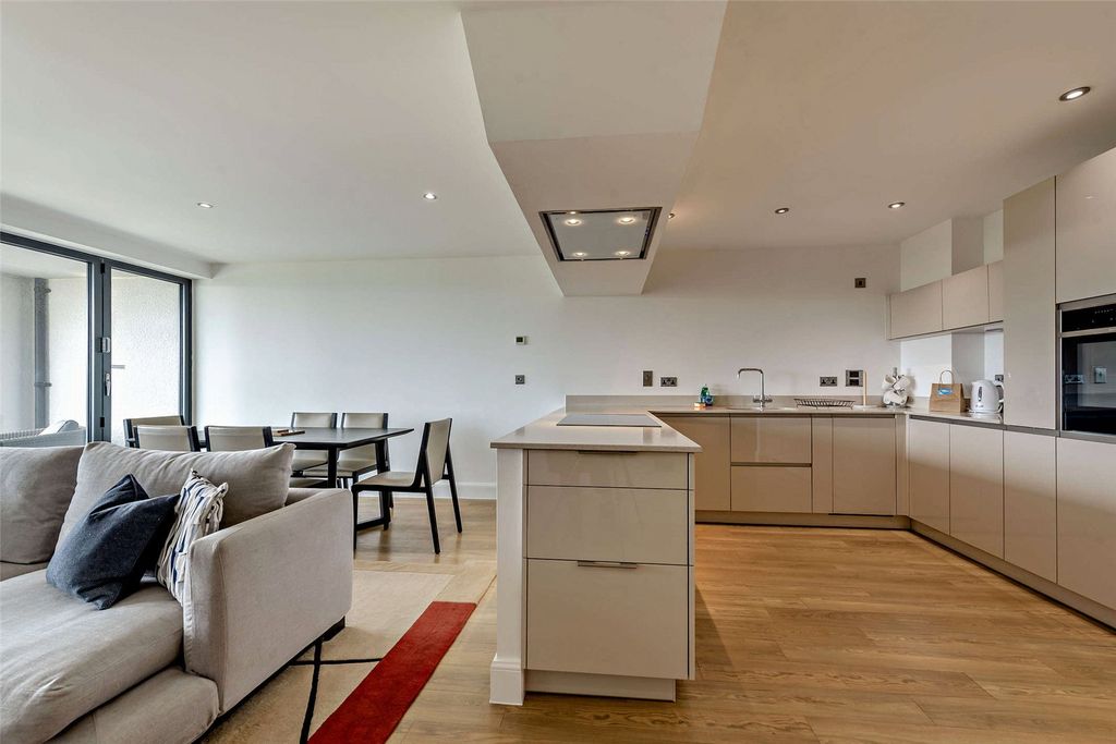 Additional image 16 of 2 bed flat for saleBattery Road, Tenby, Pembrokeshire SA70