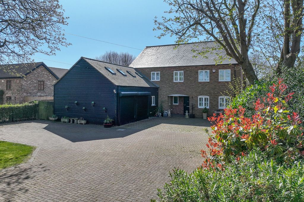 Property photo 1 of 64