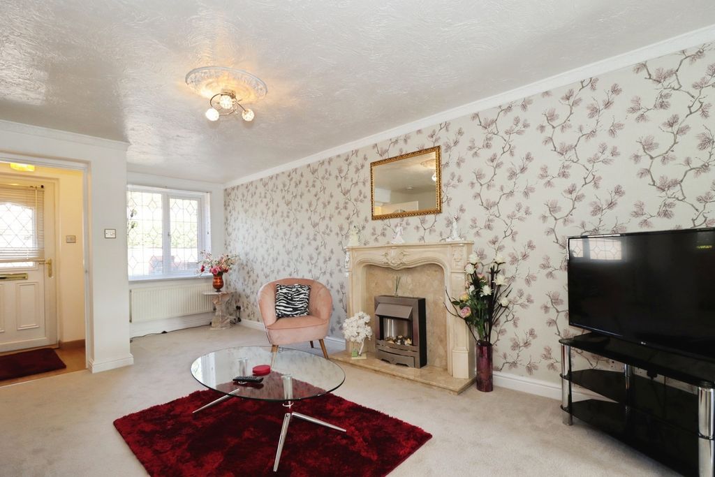 Property photo 3 of 14 Pbox-Img.Jpg
