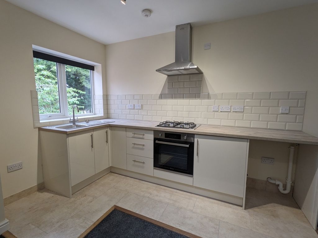 Property photo 3 of 9 Photo 2