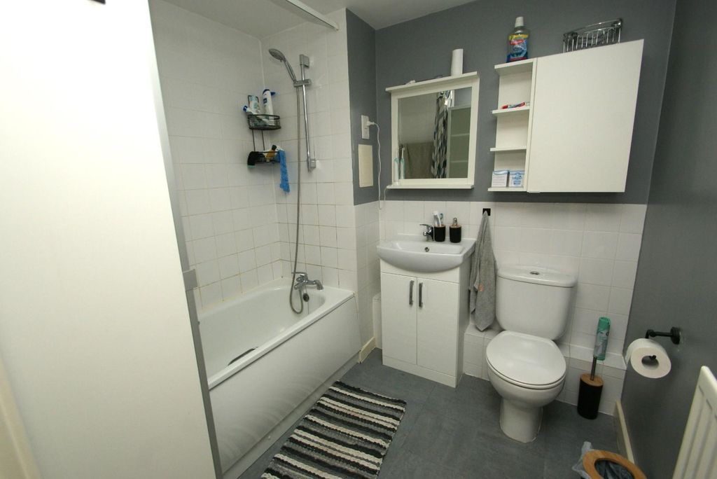 Property photo 3 of 7 2024-10-05 12.01.18.Jpg