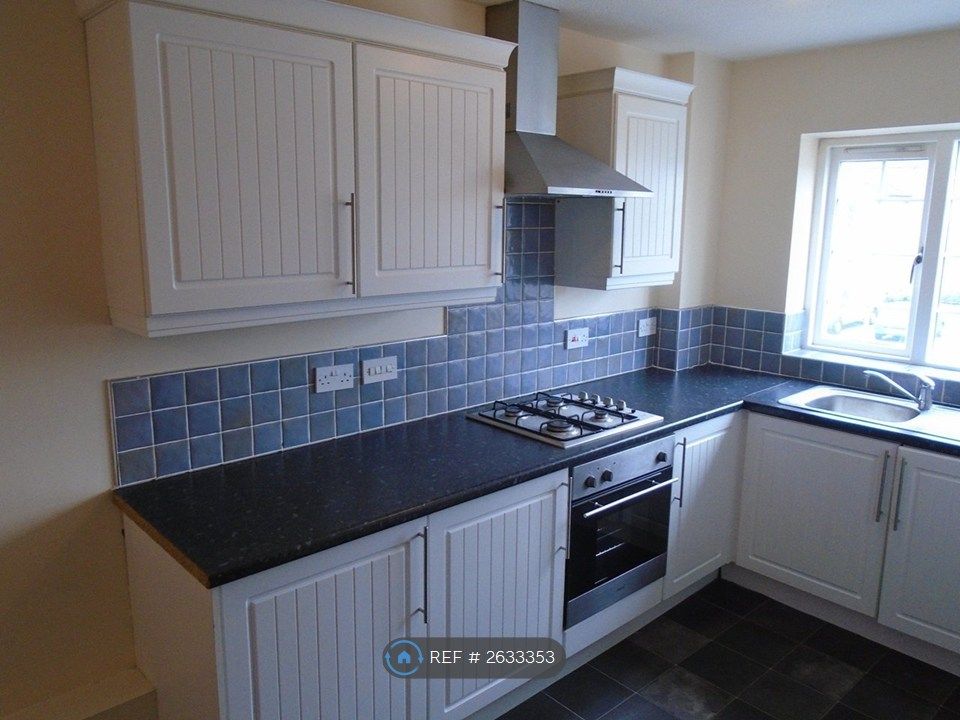 Property photo 3 of 13 Kitchen Units