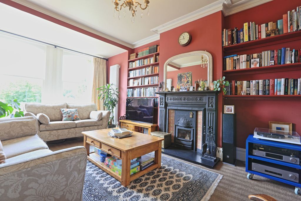 Property photo 3 of 19