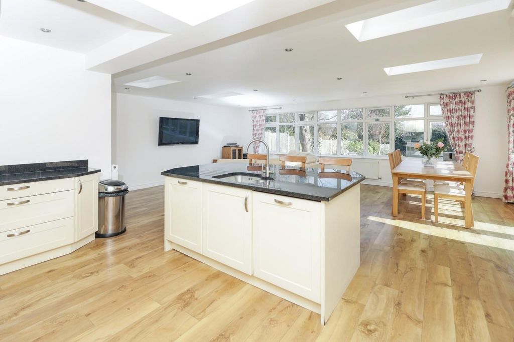 Property photo 3 of 27 124-15.Jpg