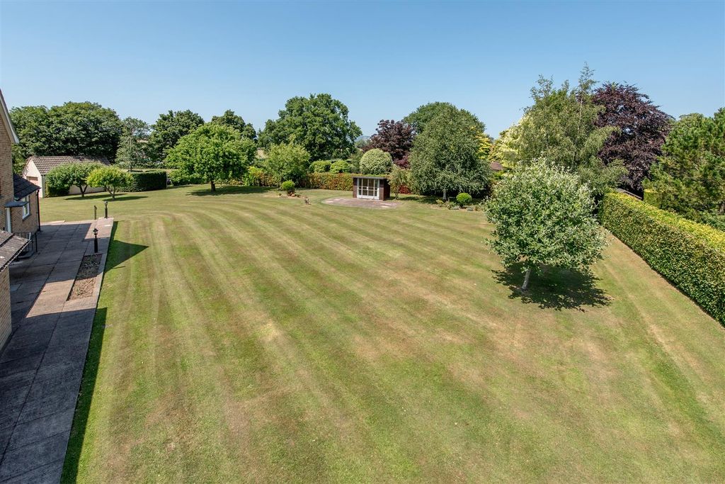 Property photo 2 of 21 Image08.Jpg