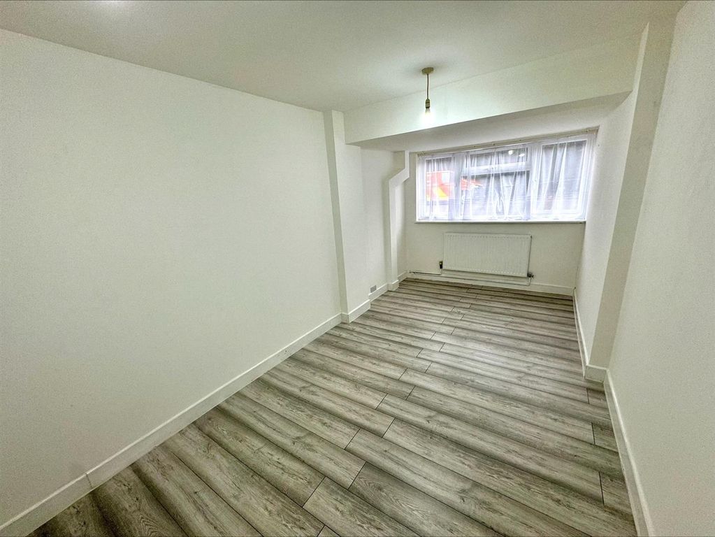 Property photo 3 of 13 Bedroom Four