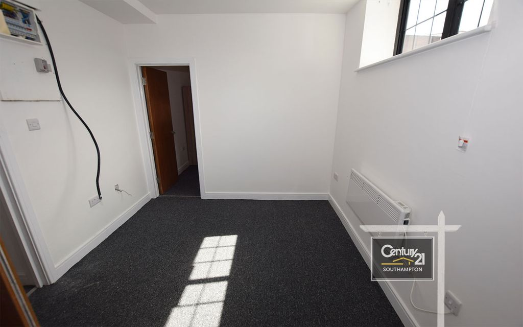 Property photo 3 of 4