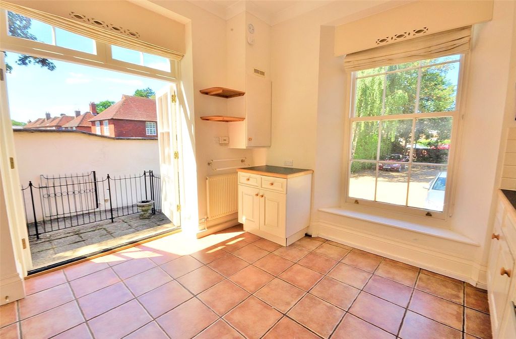 Property photo 3 of 12 Picture No. 16