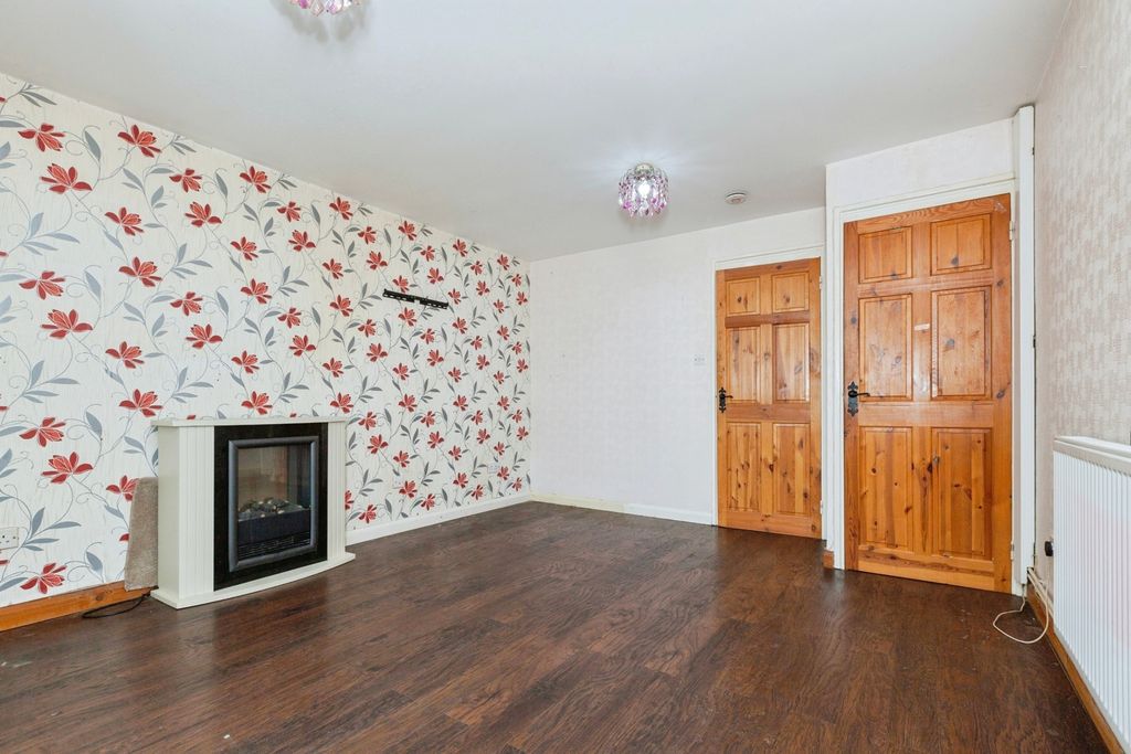Property photo 2 of 20 Pbox-Img.Jpg