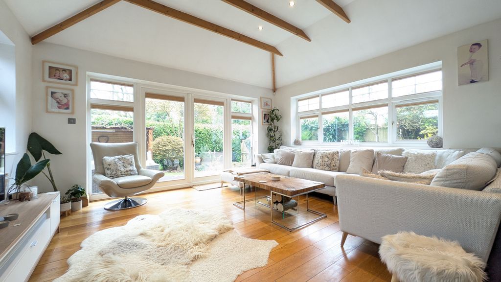 Property photo 3 of 33 Pxl_20260409_105221905