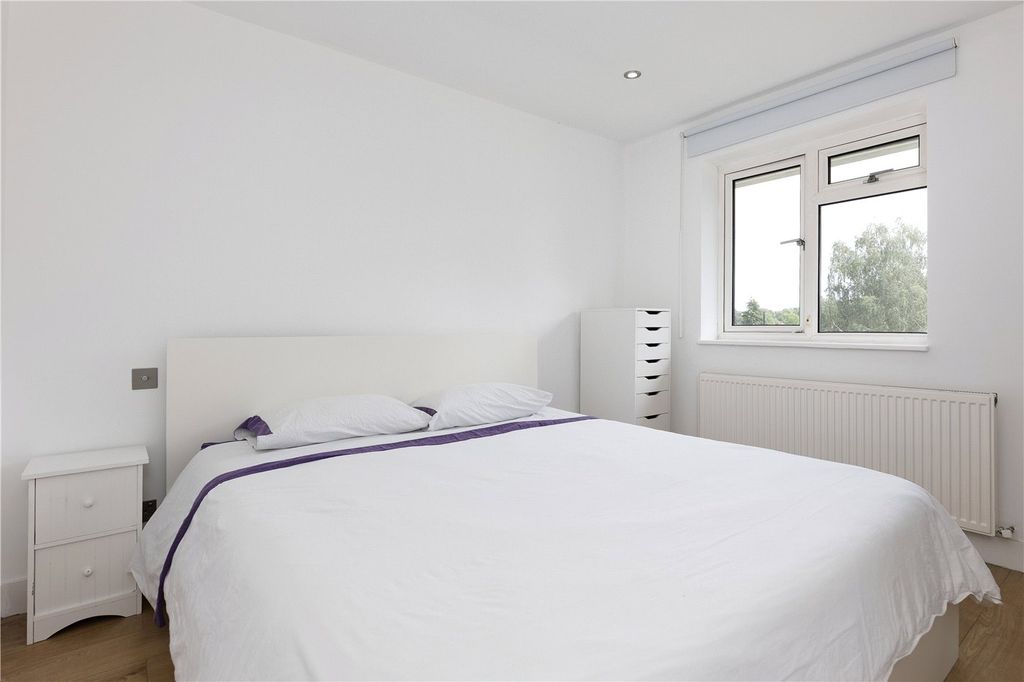 Property photo 3 of 6 Picture No. 06