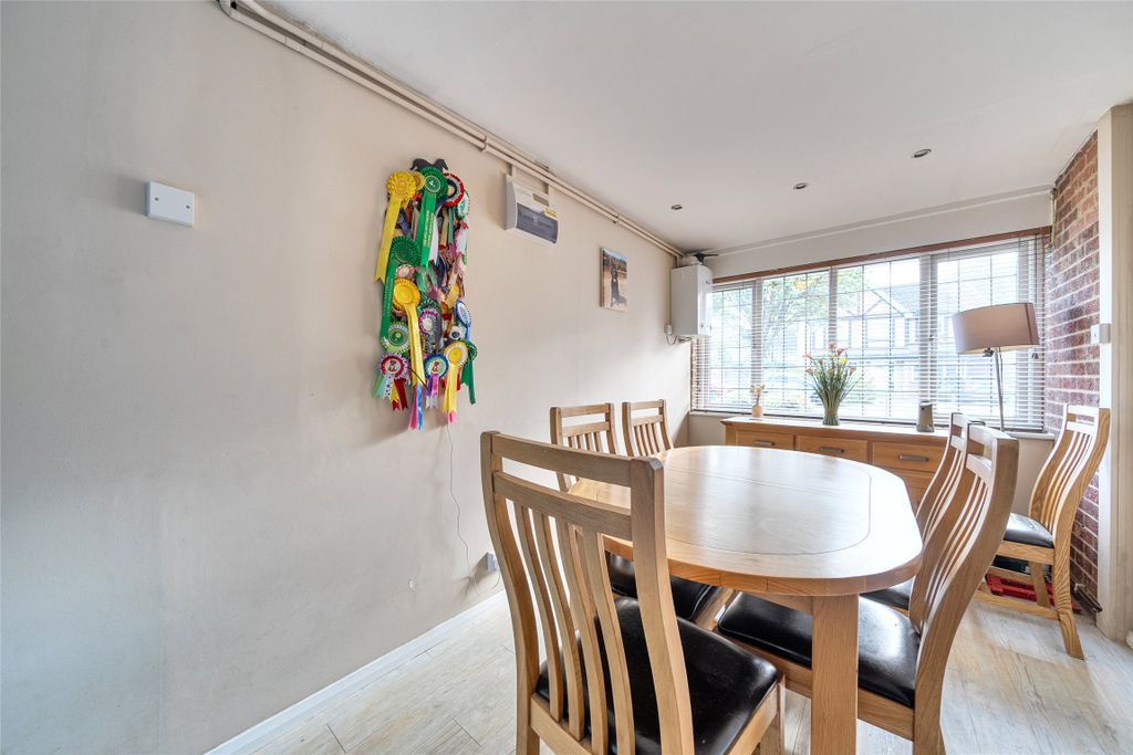 Property photo 3 of 24 Picture No. 27