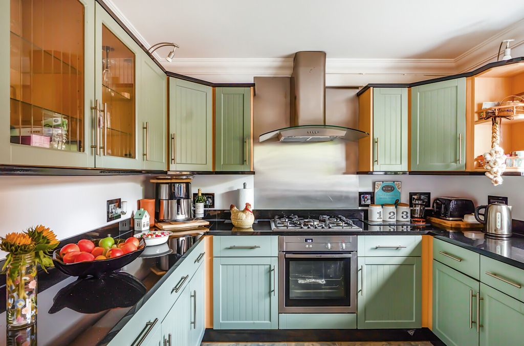 Property photo 3 of 20 152490116