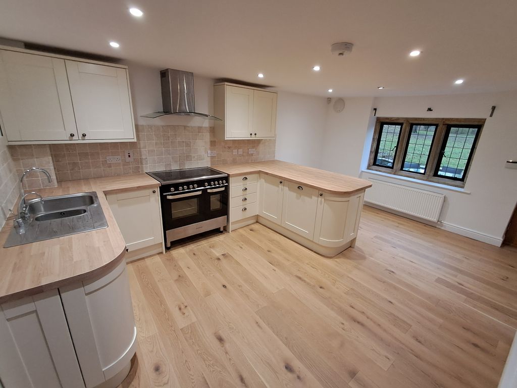 Property photo 2 of 12 Photo 2