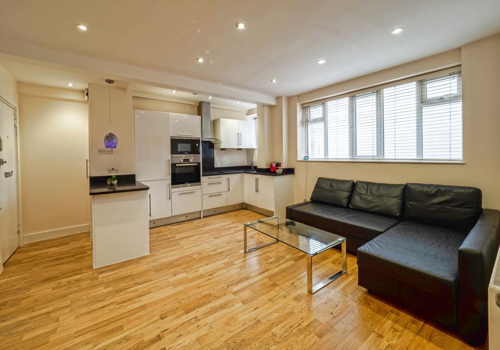 Property photo 3 of 13
