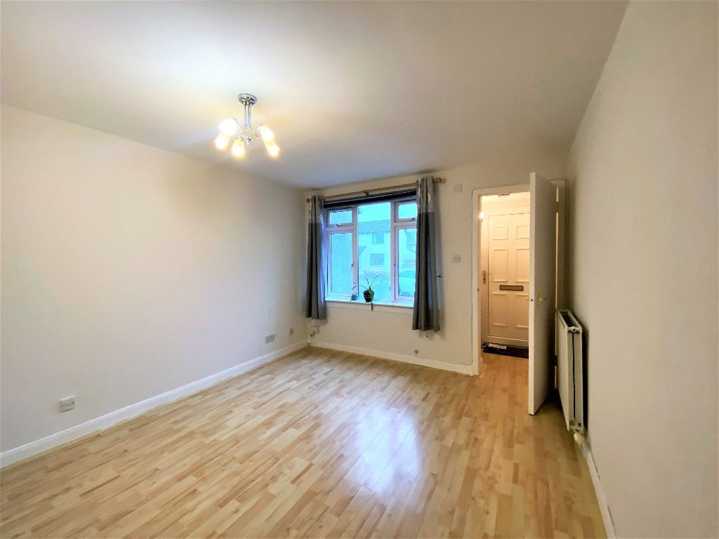Property photo 2 of 9 Photo 2