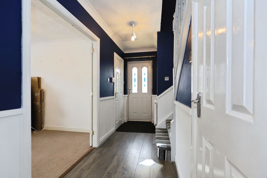 Property photo 3 of 20 Pbox-Img.Jpg