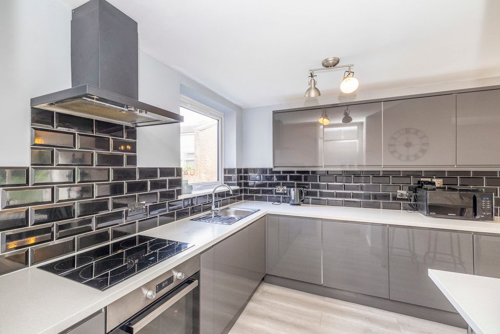 Property photo 1 of 13 Pbox-Img.Jpg