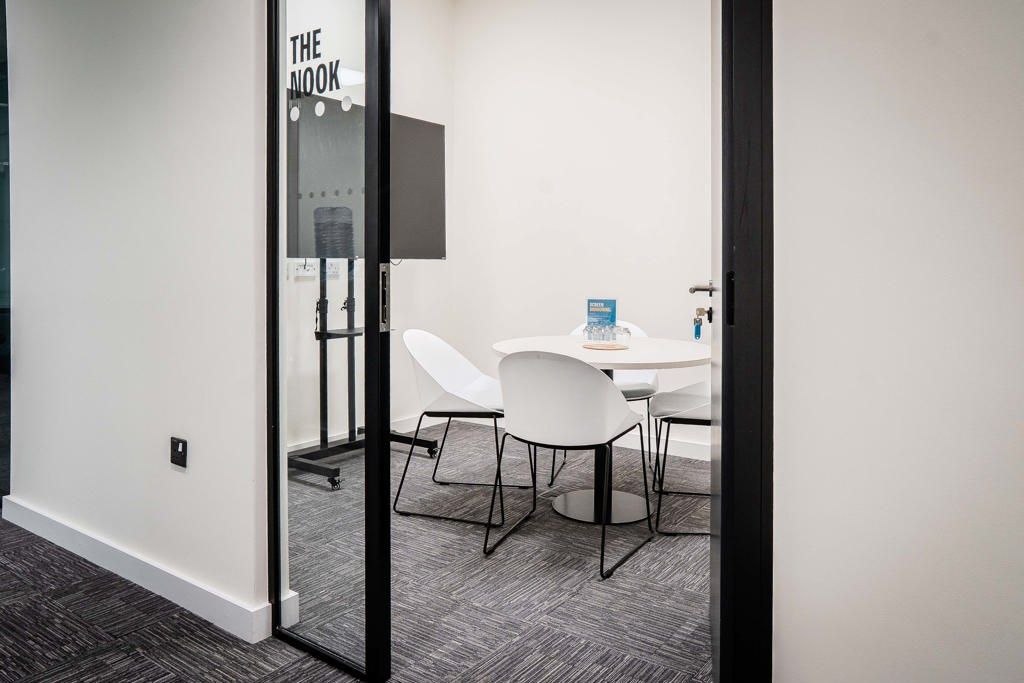 Property photo 3 of 8 Photo 4