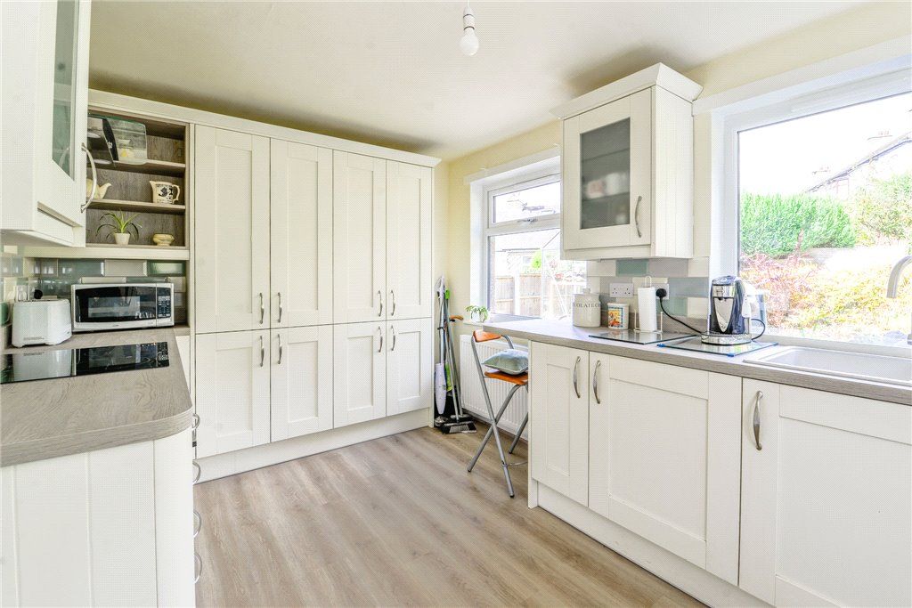 Property photo 3 of 26 Kitchen