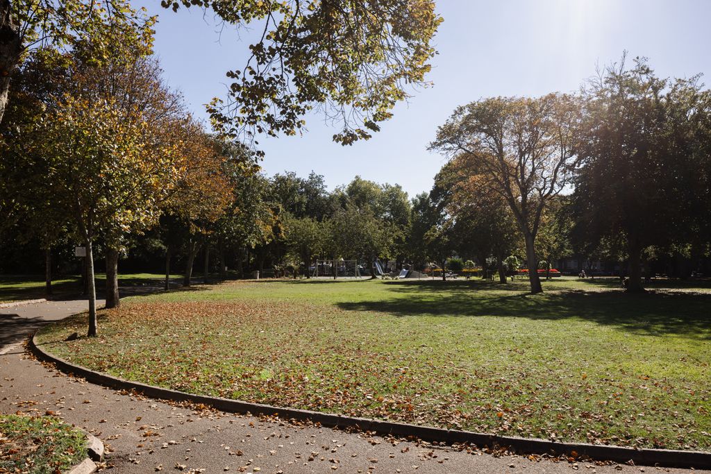 Property photo 2 of 20