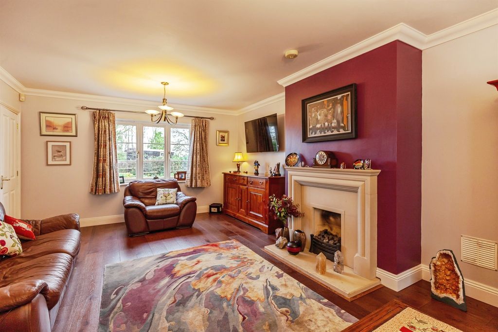 Property photo 3 of 29