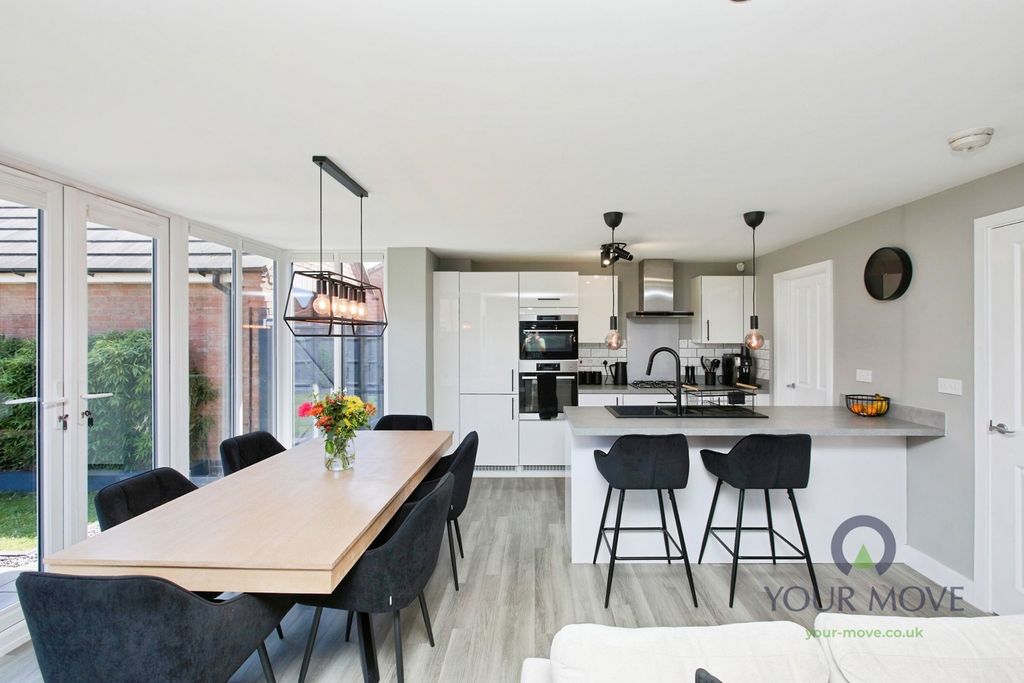 Property photo 3 of 37 Living Kitchen Diner