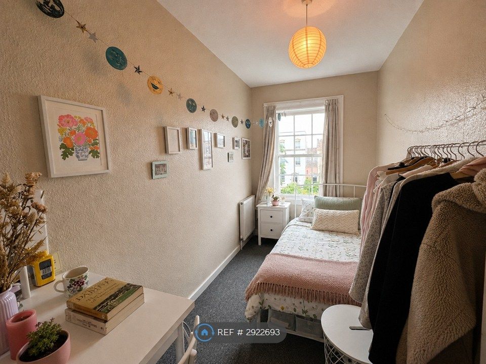 Property photo 3 of 5