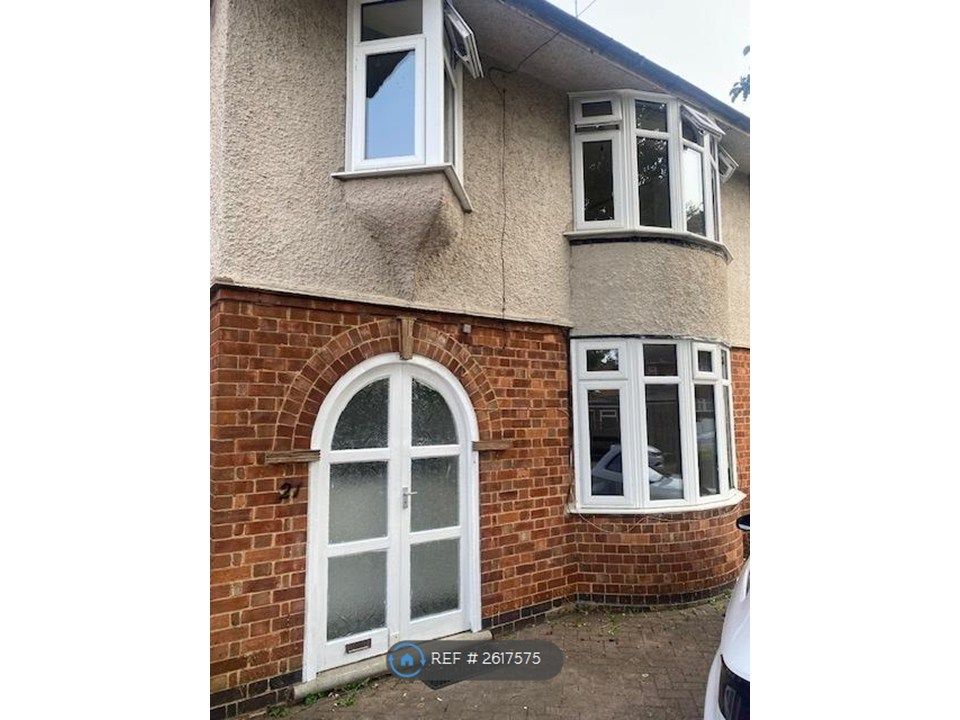 Property photo 2 of 32