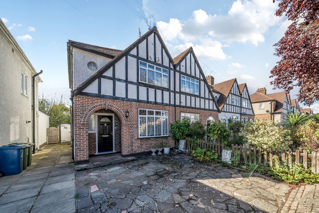 Property photo 1 of 17 1345774-19-68B1E7...