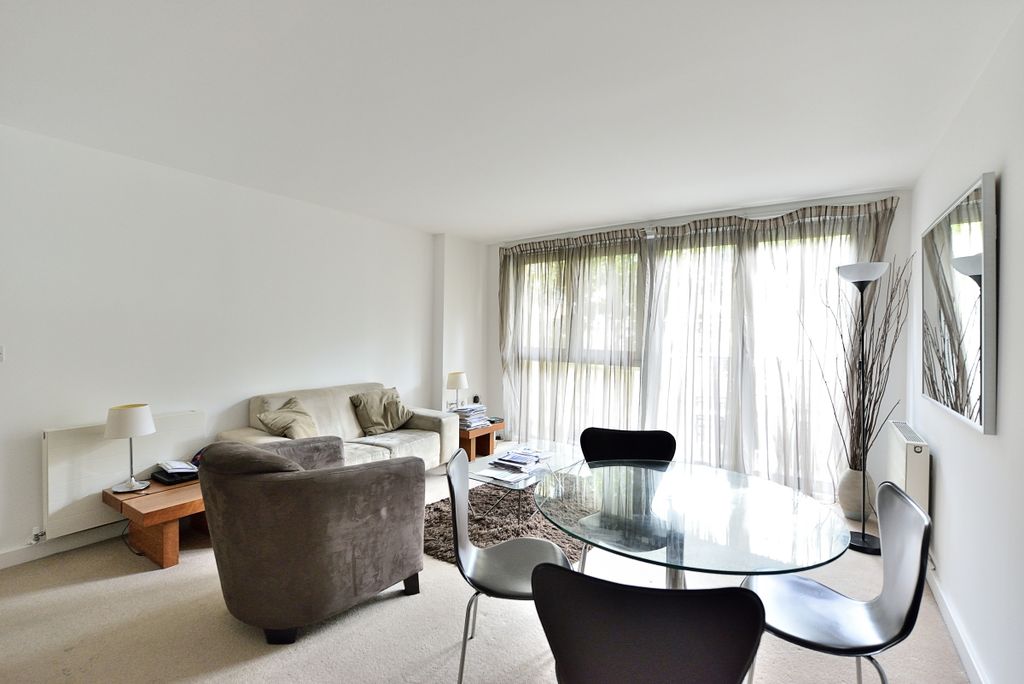 Property photo 1 of 11 Eden Grove
