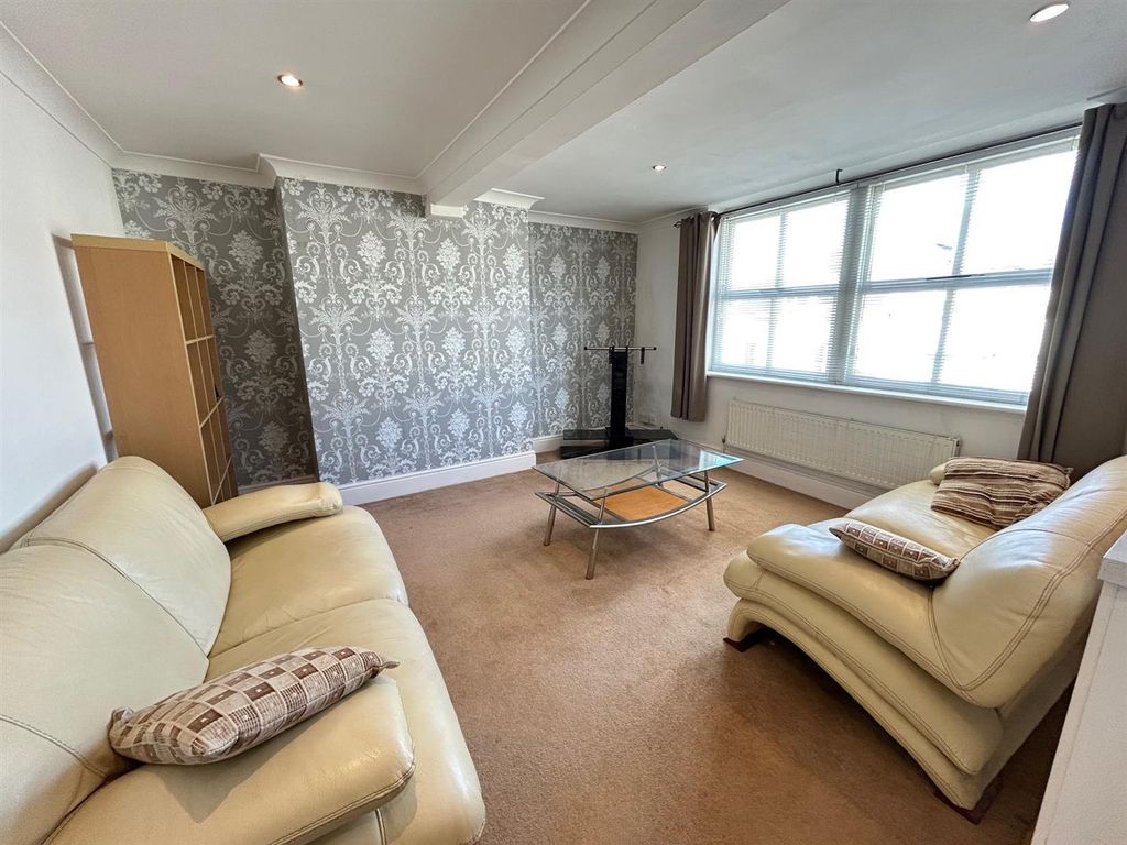 Property photo 2 of 6 5.Jpg