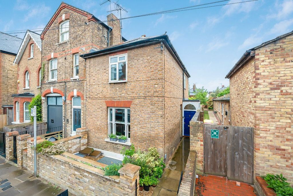 Property photo 1 of 20