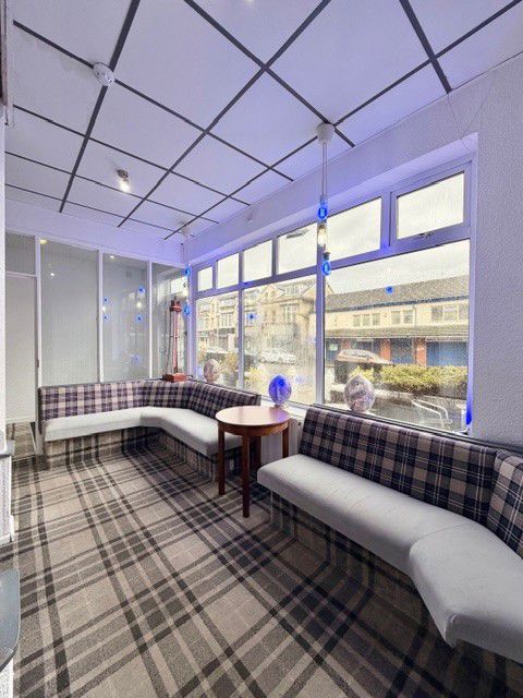 Property photo 2 of 28