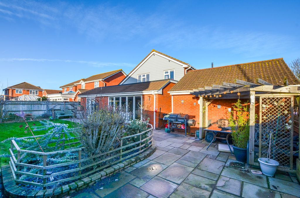 Property photo 2 of 34