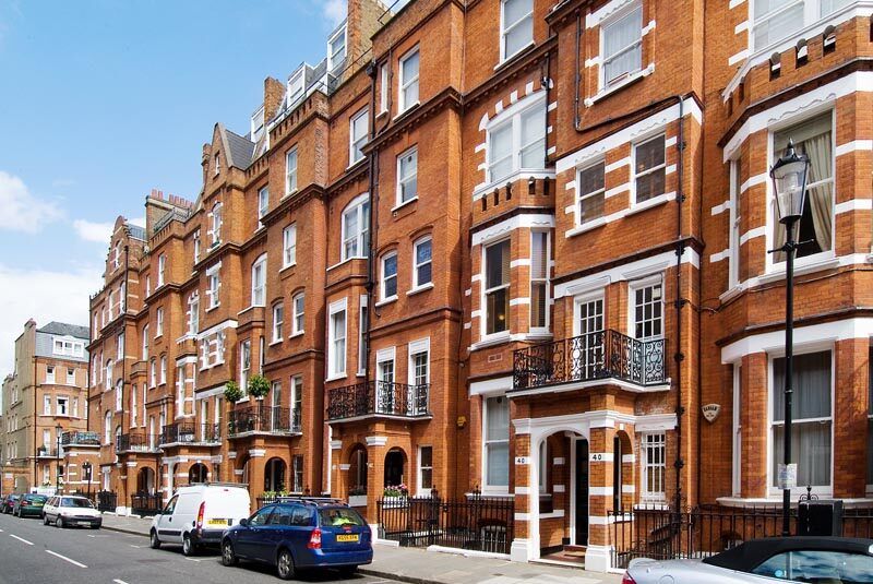 Property photo 2 of 12 Egerton Gardens