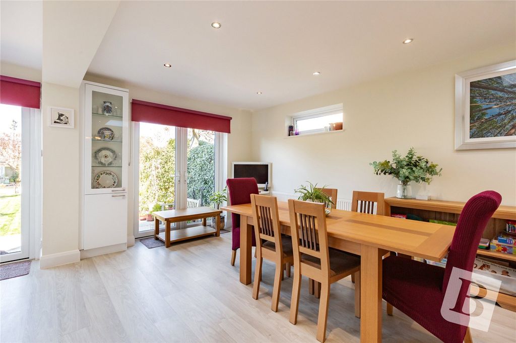 Property photo 3 of 30 Dining Area