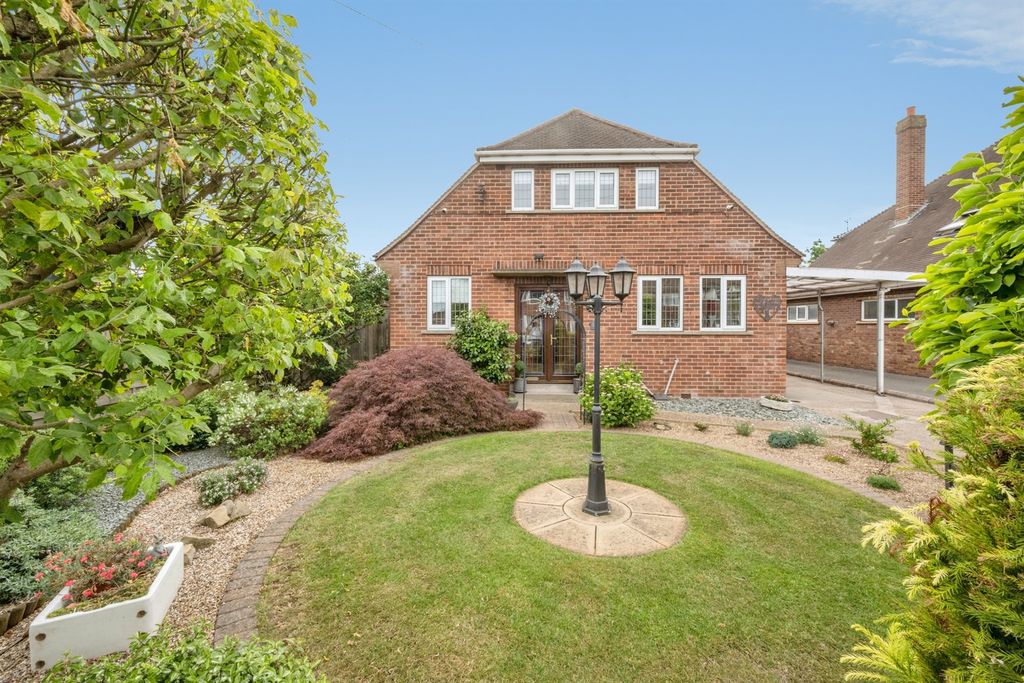 Property photo 3 of 24