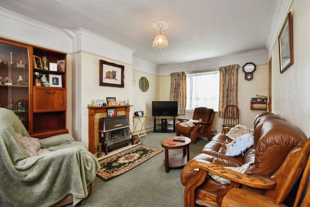 Property photo 3 of 16 Pbox-Img.Jpg