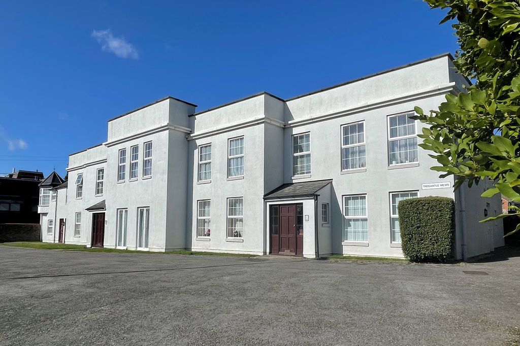 Property photo 1 of 12 Front