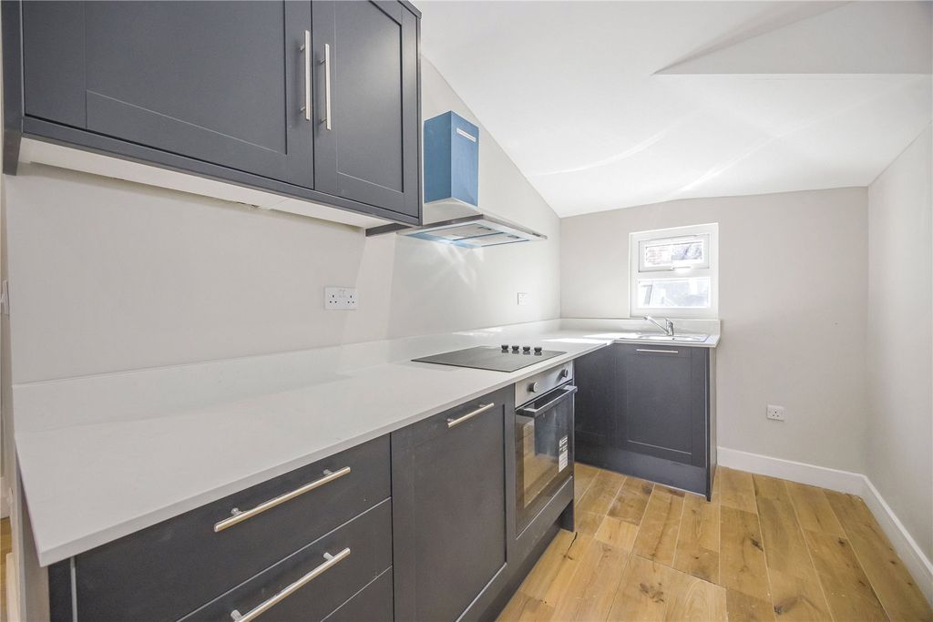 Property photo 2 of 8 Kitchen