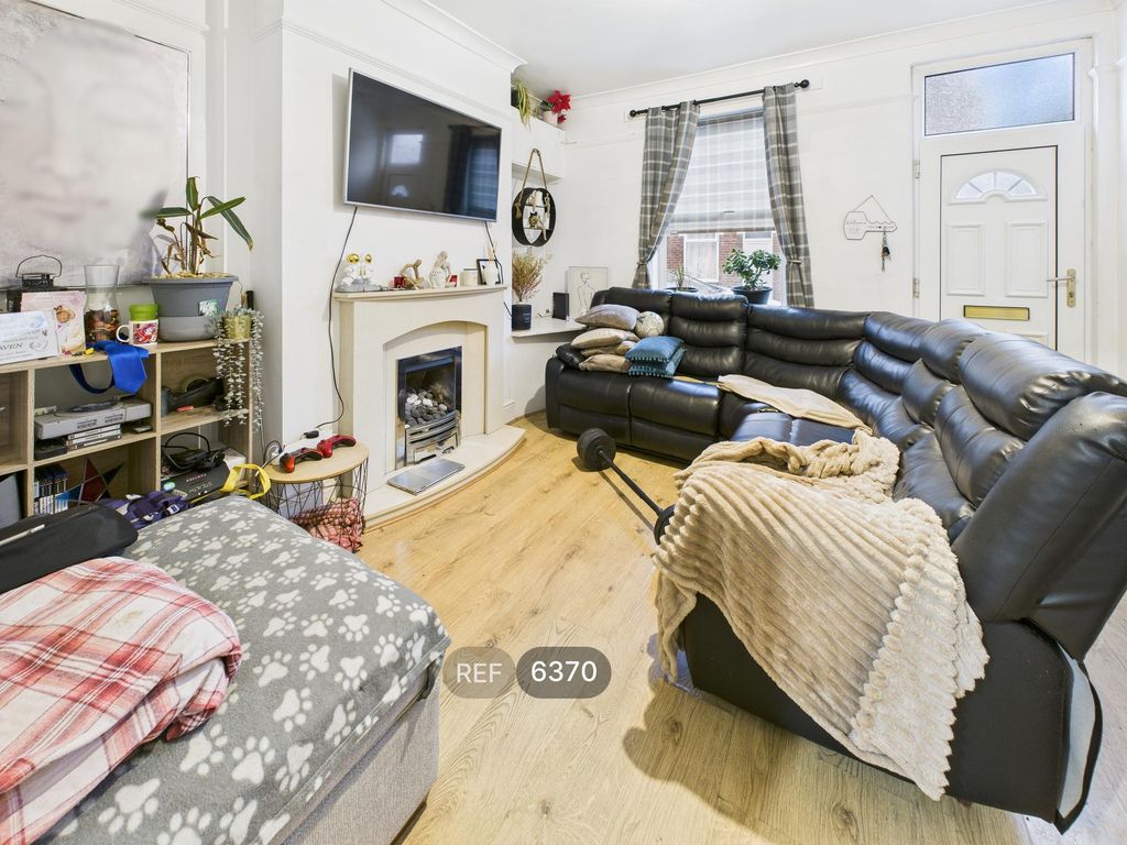 Property photo 2 of 13 Living Room