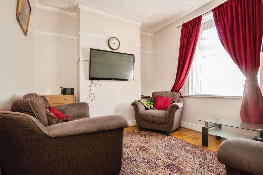 Property photo 2 of 14